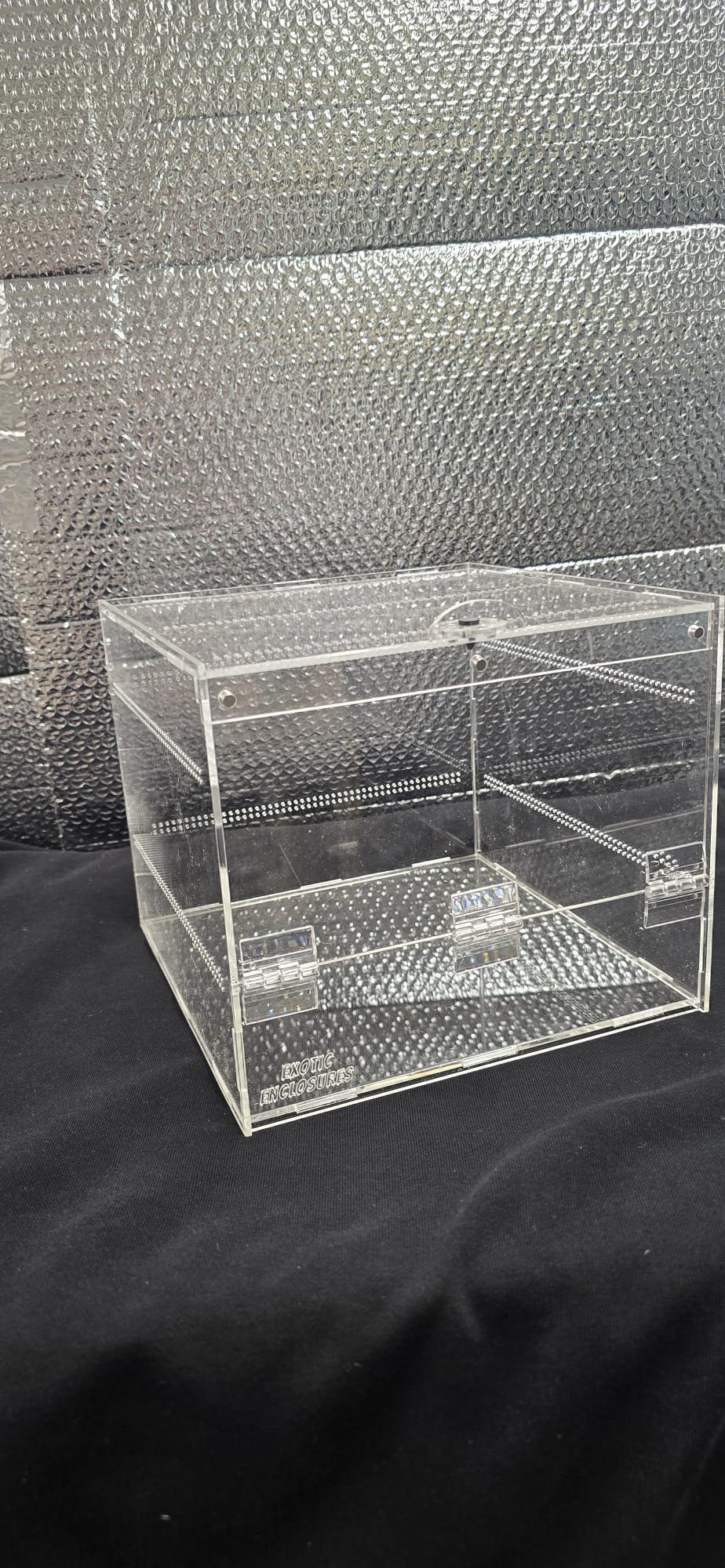 Large Low Glued enclosure