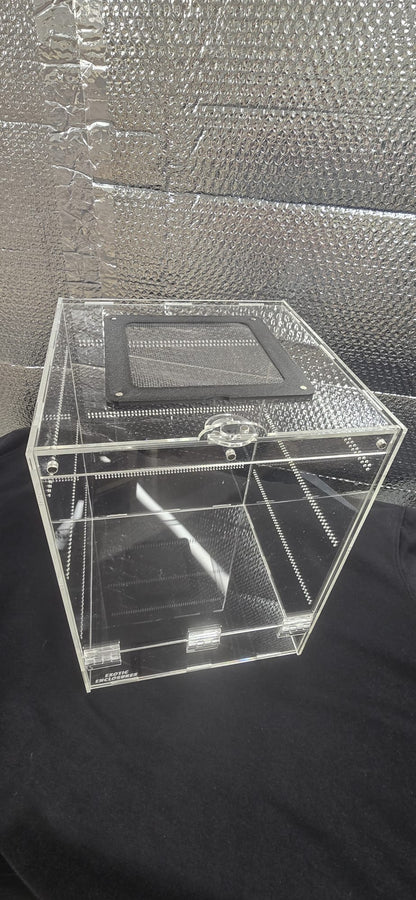 Mantis Enclosure Glued